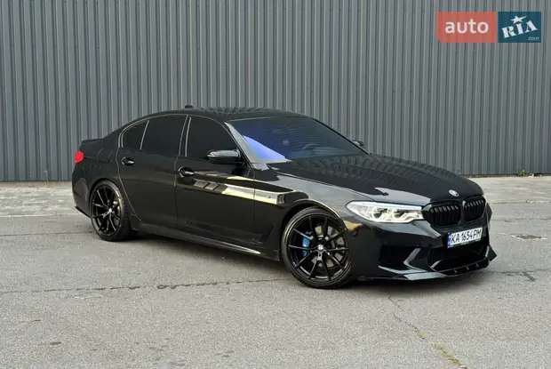 希少 BMW ディーラー特注 1/18 5シリーズ g30 2017 BMW 5 Series (G30) 2017 Коллекционная модель 1:18 - 5sector