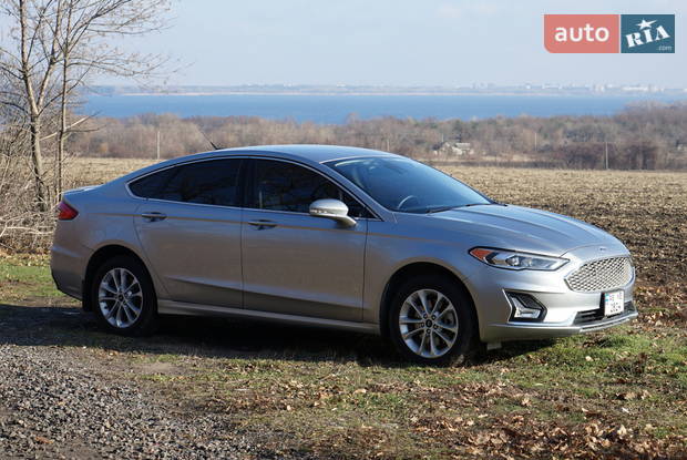 Ford Fusion 2020
