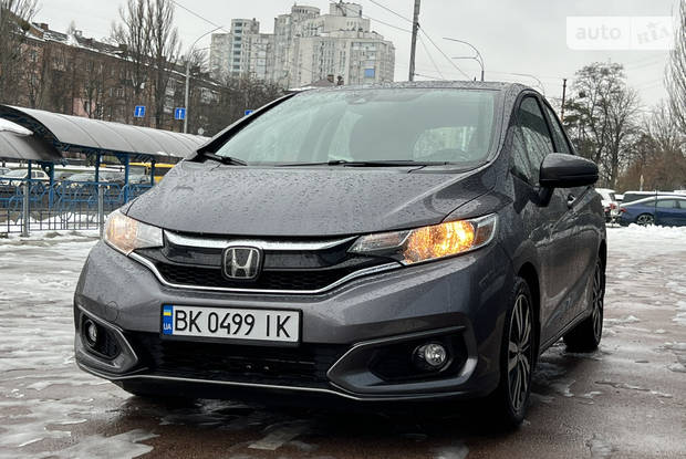 Kolik by měl být senzor pneumatiky pro Honda Fit 2008 Sport?