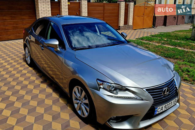 Lexus IS 2015