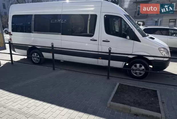 Mercedes-Benz Sprinter 2011