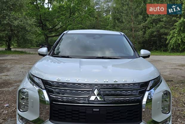Mitsubishi Outlander 2022