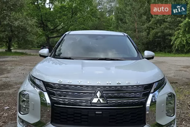 Mitsubishi Outlander 2022