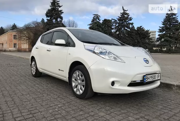 Картинки по запросу "Nissan Leaf"