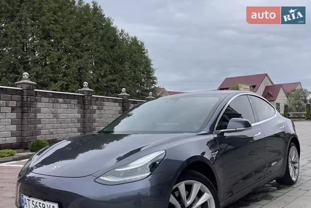 Tesla Model 3 2019