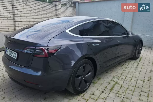 Tesla Model 3 2019