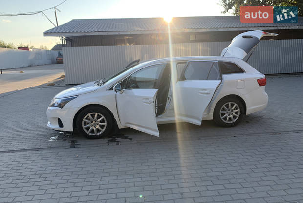 Toyota Avensis 2014