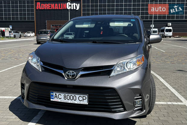 Toyota Sienna 2018