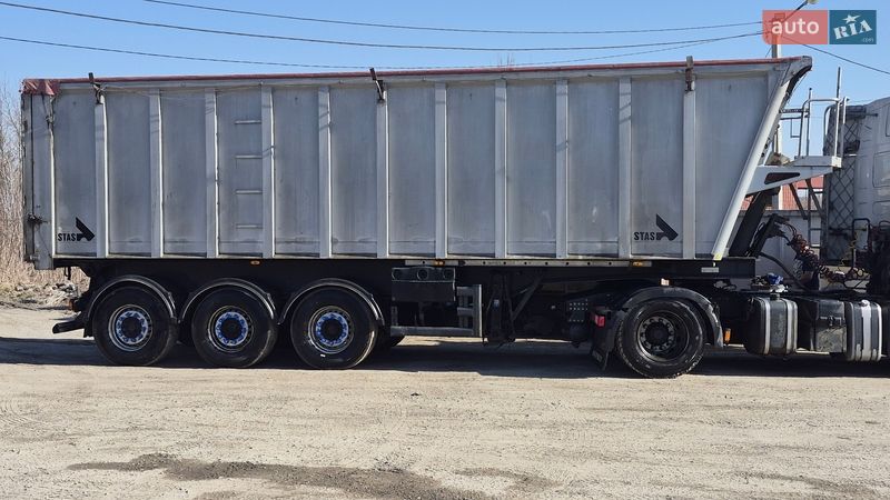 Зерновоз - полуприцеп STAS 0-34-3А 2008 в Ровно Зерновоз - полуприцеп STAS 0-34-3А 2008 в Ровно