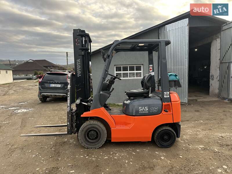 Вилочный погрузчик Toyota 02-7-FGF-15 2006 в Тячеве