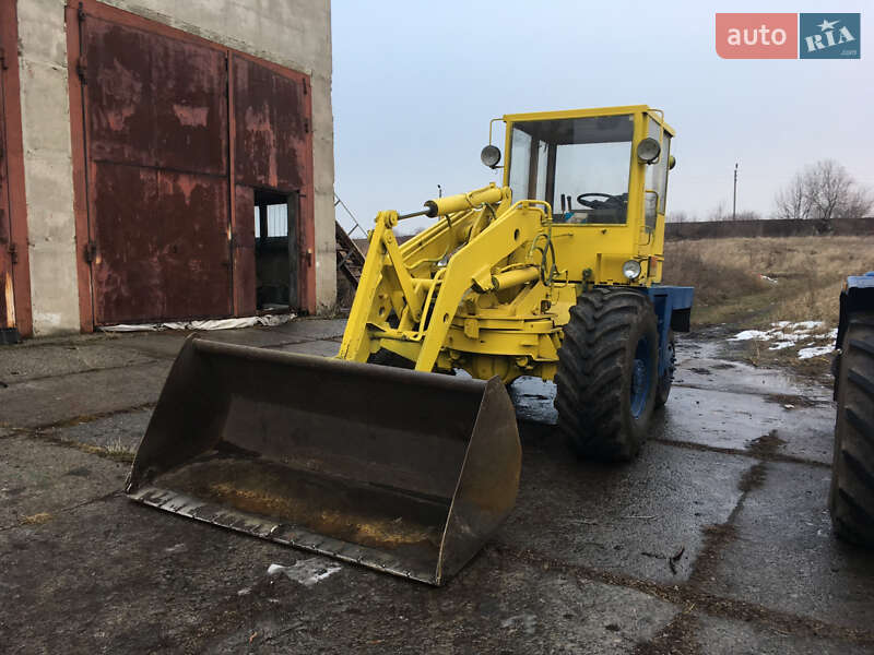 Экскаватор погрузчик UN 053 1990 в Мироновке Экскаватор погрузчик UN 053 1990 в Мироновке
