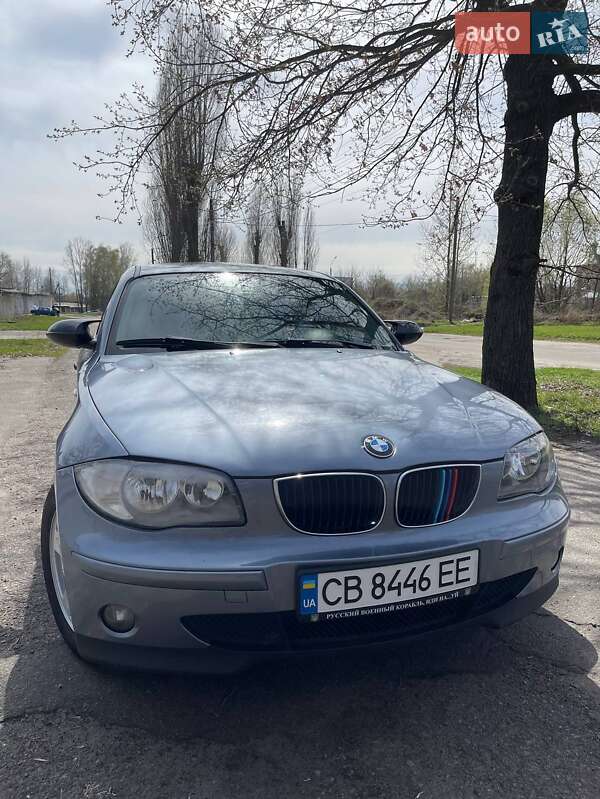 Хэтчбек BMW 1 Series 2004 в Чернигове Хэтчбек BMW 1 Series 2004 в Чернигове