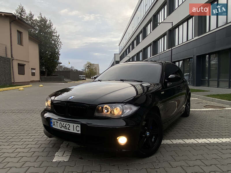 Хэтчбек BMW 1 Series 2006 в Ивано-Франковске