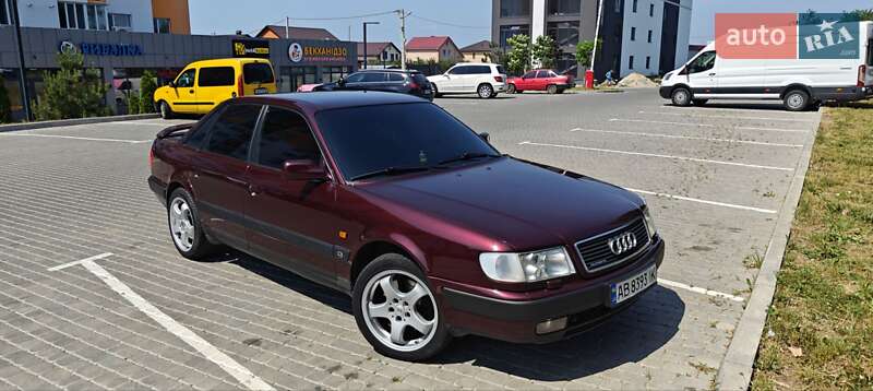Седан Audi 100 1993 в Виннице