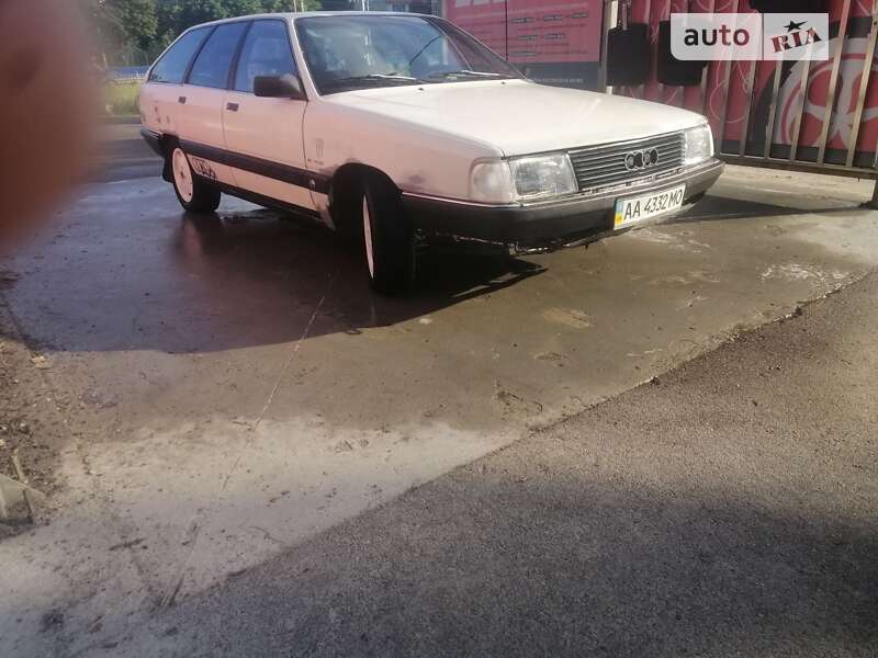Универсал Audi 100 1988 в Киеве