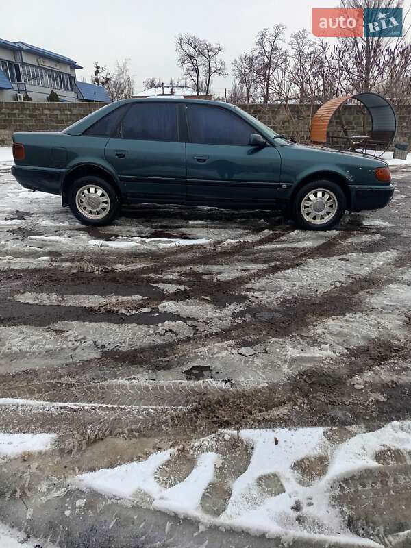 Седан Audi 100 1991 в Славянске