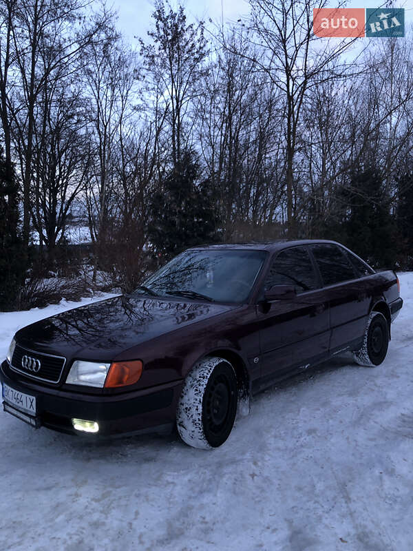 Седан Audi 100 1992 в Ровно
