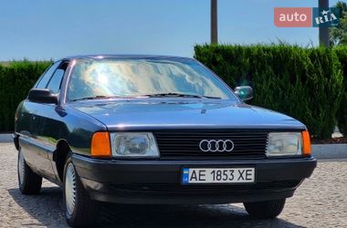 Седан Audi 100 1988 в Днепре Седан Audi 100 1988 в Днепре