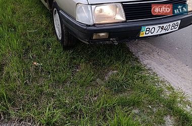 Седан Audi 100 1988 в Украинке