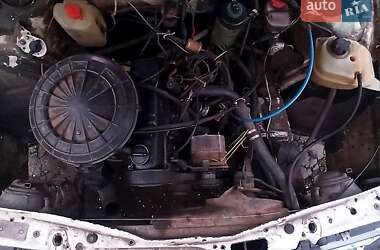 Седан Audi 100 1984 в Липовці