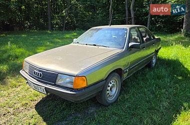 Седан Audi 100 1990 в Львове