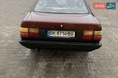 Седан Audi 100 1987 в Луцке