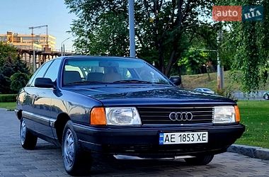 Седан Audi 100 1988 в Днепре