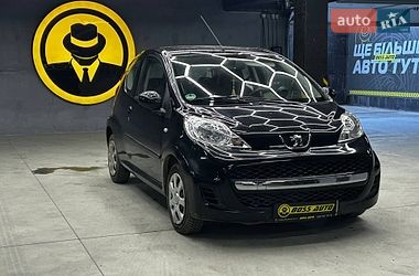 Хетчбек Peugeot 107 2008 в Чернівцях