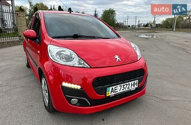 Хетчбек Peugeot 107 2013 в Дніпрі