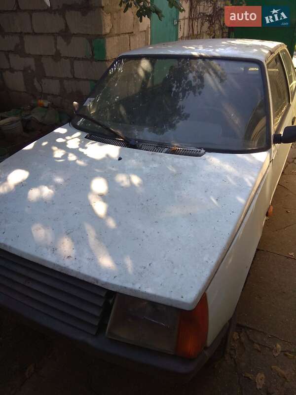 Хэтчбек ЗАЗ 1102 Таврия 1992 в Николаеве