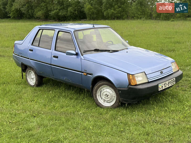 Лифтбек ЗАЗ 1103 Славута 2002 в Житомире