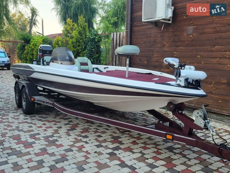 Лодка Triton Boats 19 ProXs 1999 в Одессе