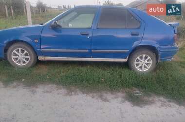 Хэтчбек Renault 19 1990 в Житомире Хэтчбек Renault 19 1990 в Житомире