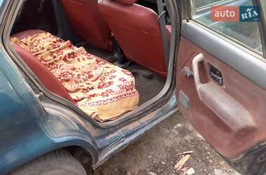 Седан Renault 19 1998 в Безлюдівці