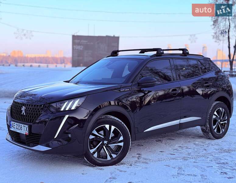 Внедорожник / Кроссовер Peugeot 2008 2020 в Киеве