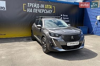Внедорожник / Кроссовер Peugeot 2008 2020 в Киеве