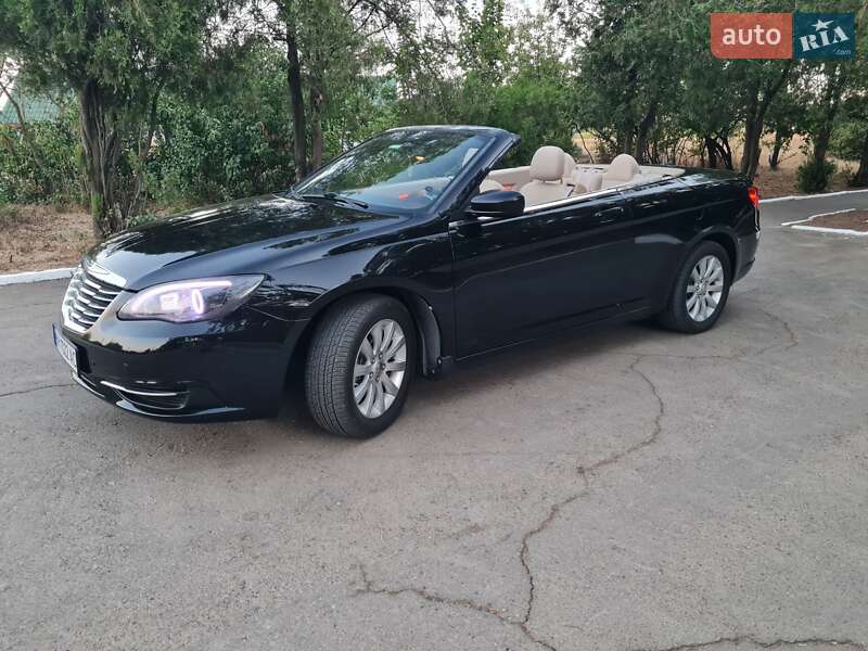 Кабріолет Chrysler 200 2012 в Овідіополі Кабріолет Chrysler 200 2012 в Овідіополі