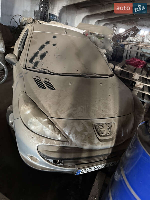 Хэтчбек Peugeot 206 plus 2012 в Львове