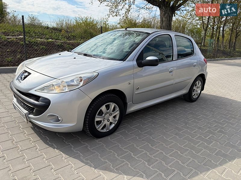 Хэтчбек Peugeot 206 plus 2012 в Тернополе