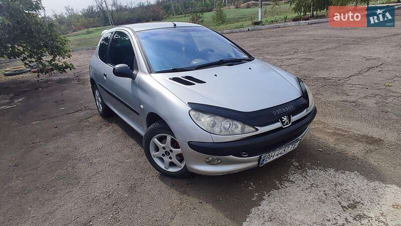 Хэтчбек Peugeot 206 2002 в Одессе Хэтчбек Peugeot 206 2002 в Одессе