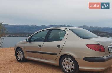 Седан Peugeot 206 2007 в Ужгороде