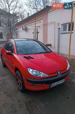 Хэтчбек Peugeot 206 2005 в Очакове