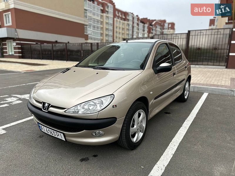 Хэтчбек Peugeot 206 2007 в Умани