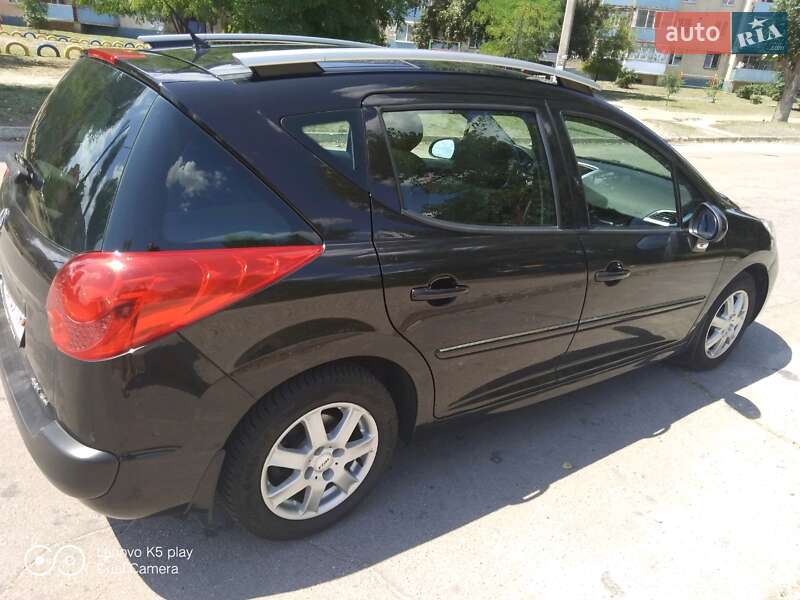 Универсал Peugeot 207 2011 в Каменском