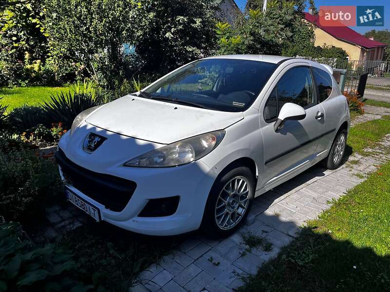 Хэтчбек Peugeot 207 2010 в Львове Хэтчбек Peugeot 207 2010 в Львове