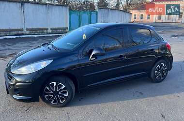 Хетчбек Peugeot 207 2009 в Волочиську