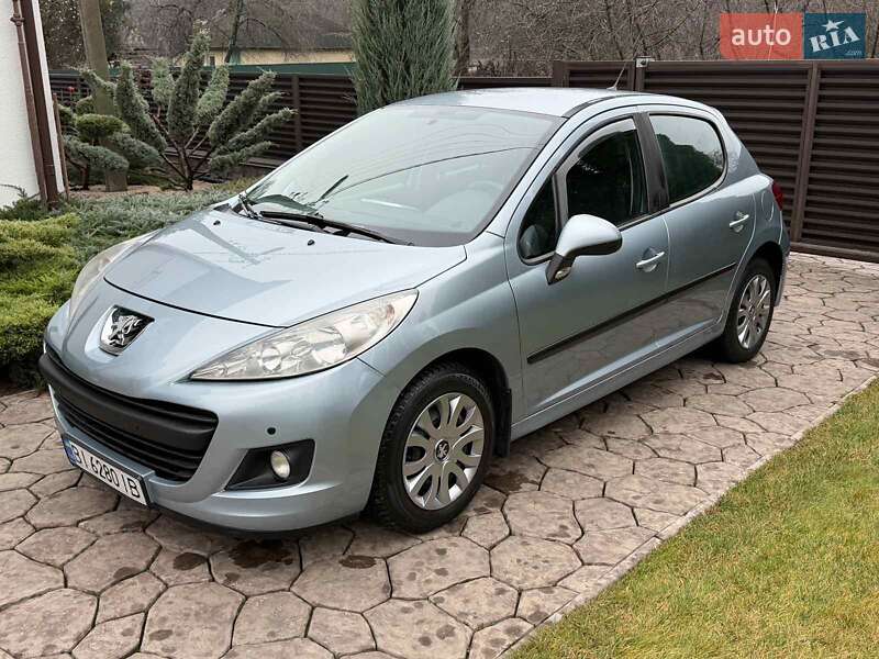 Хетчбек Peugeot 207 2010 в Полтаві