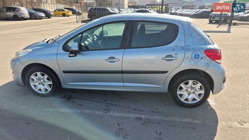 Хэтчбек Peugeot 207 2010 в Шептицькому