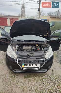Хэтчбек Peugeot 208 2014 в Николаеве Хэтчбек Peugeot 208 2014 в Николаеве