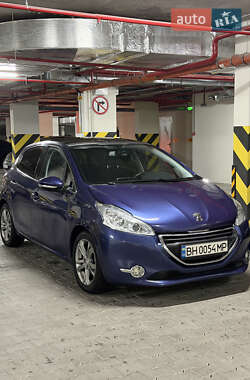 Хэтчбек Peugeot 208 2014 в Одессе Хэтчбек Peugeot 208 2014 в Одессе